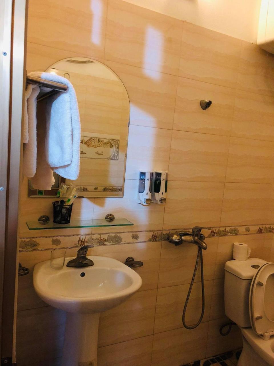 Ban Gum Hung Thinh Hotel מראה חיצוני תמונה